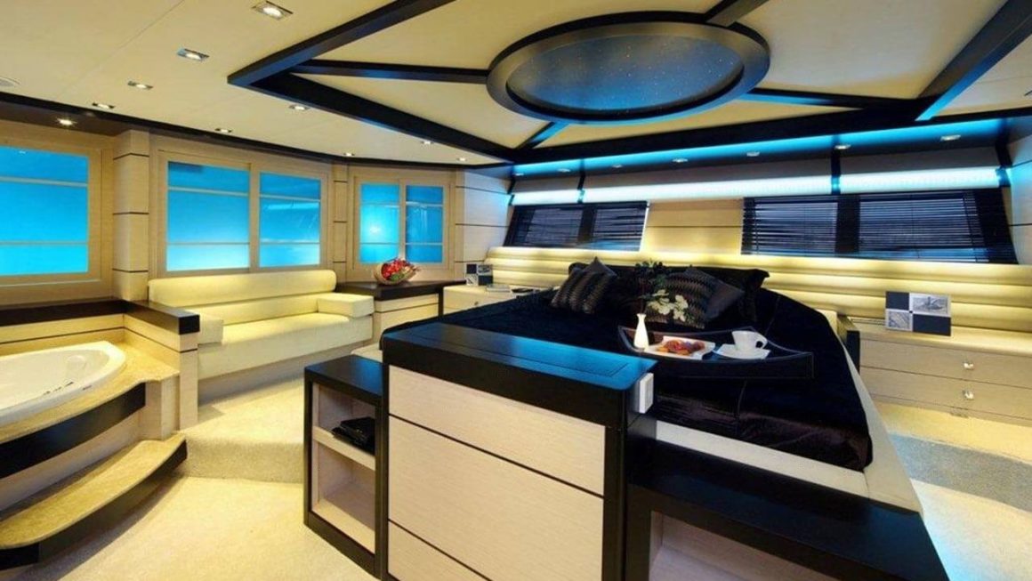Perla Del Mare Deluxe Yacht