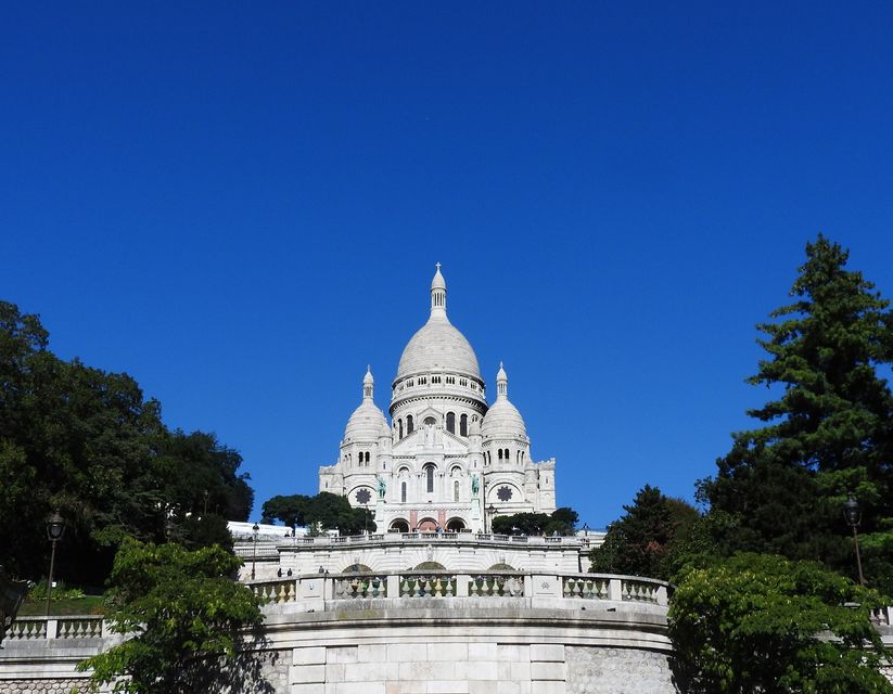 Sacré-Coeur and Montmartre Tour with Expert Guide Paris