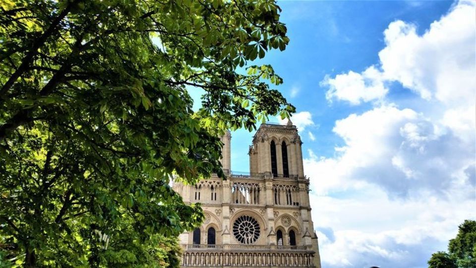 Notre Dame Cathedral Guided Tour  Paris